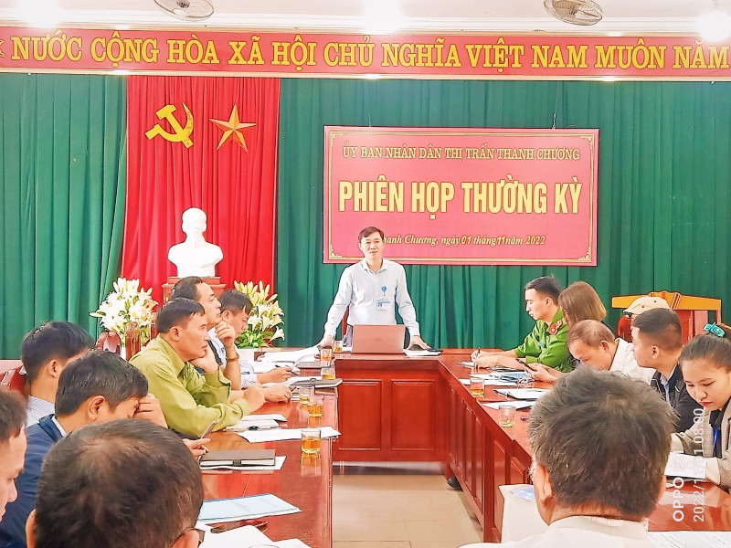 Đồng chí Tưởng Đăng Hào – Phó Bí thư Đảng ủy – Chủ tịch UBND thị trấn chủ trì Phiên họp.