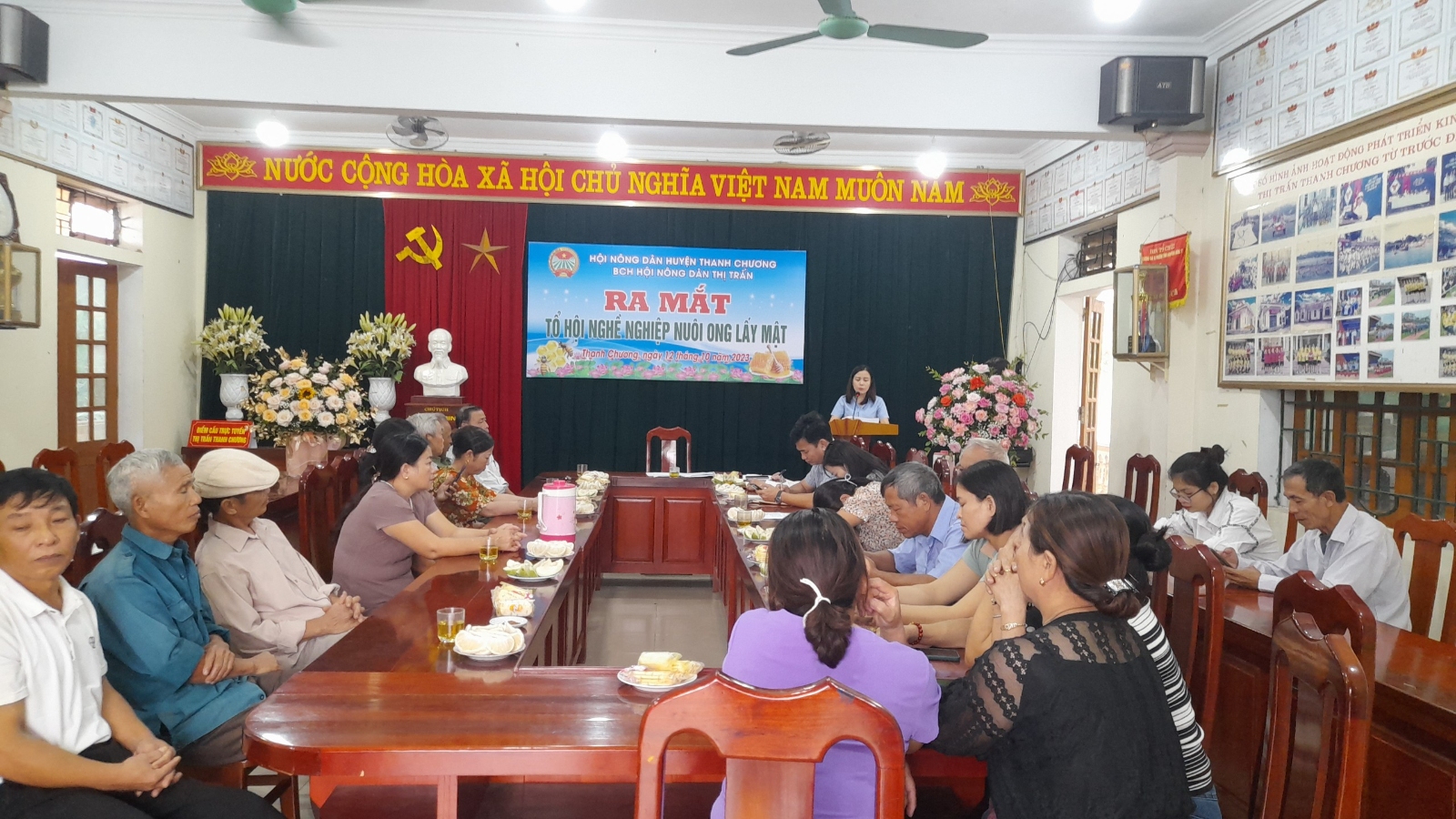 Hội nông dân Thị trấn: Ra mắt tổ hội nghề nghiệp nuôi ong lấy mật và Tọa đàm kỷ niệm ngày thành lập Hội nông dân Việt Nam